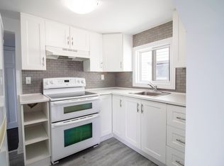 61 Queenston St, Saint Catharines, ON L2R 2Z1