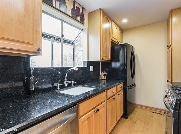 4th image of 9001 Abbey Ln