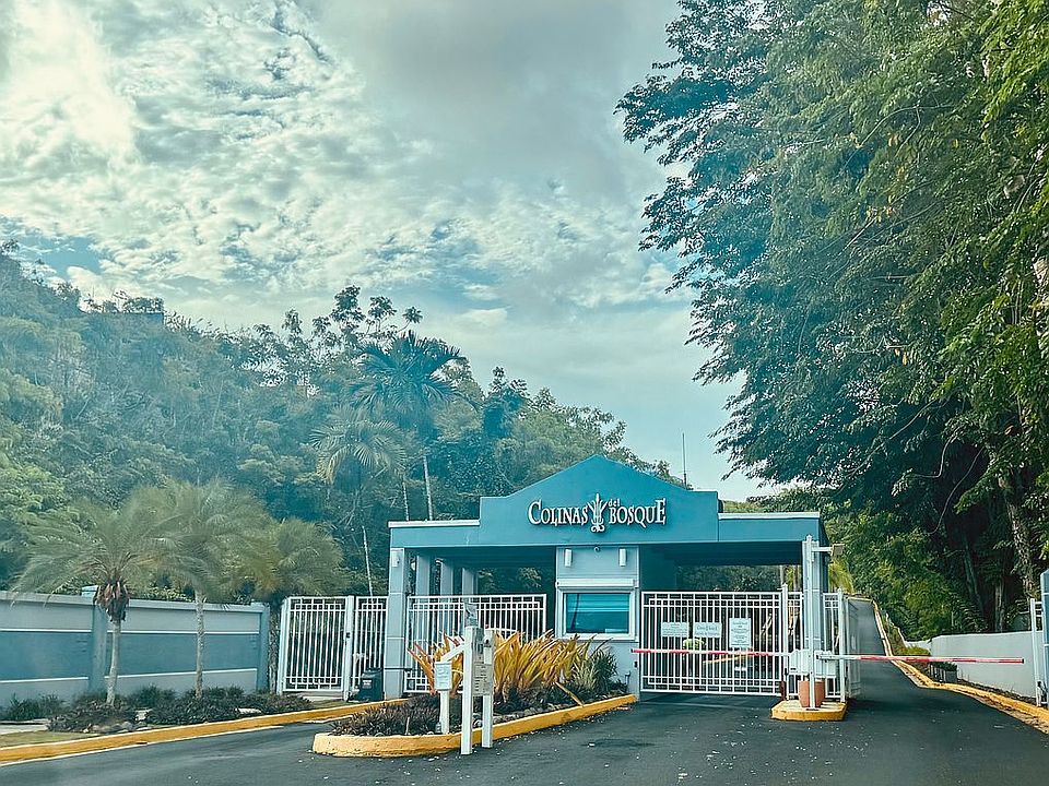 1st image of 1 Colinas Del Bosque #I401