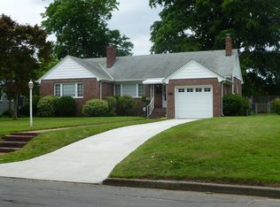 142 Blake Rd, Norfolk, VA 23505