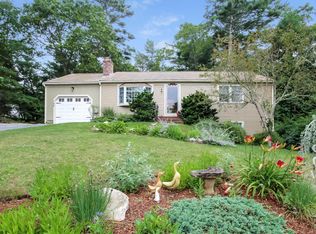 166 Ebenezer Rd, Osterville, MA 02655