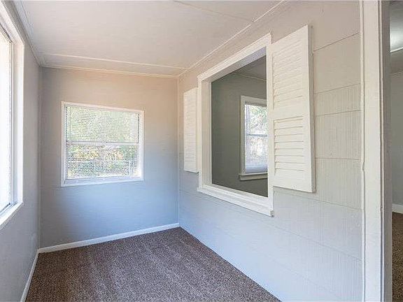 4th image of 1308 N Madison Ave #B