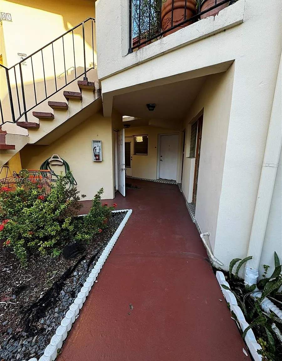 Sky Lake Gardens No 1 Con — Photo 3