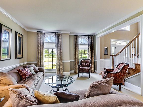 5th image of 23 Briar Creek Dr