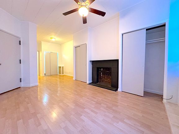 2nd image of 200 Nassau Ave #2R