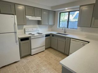 1185 Fir Acres Dr, Eugene, OR 97401