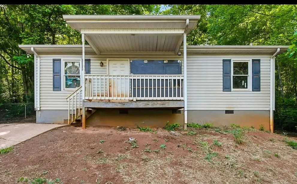 3 bed, 871 sqft, $1,400 — Photo 1