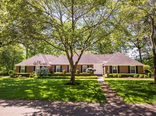 5903 Kingham Ct, Alexandria, VA 22310