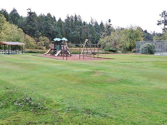 3rd image of 10211 Narrows Dr