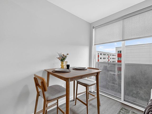 4th image of 4001 S Willow St #519