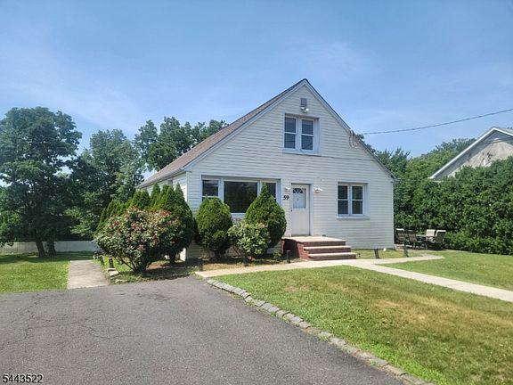 2nd image of 59 Troy Rd