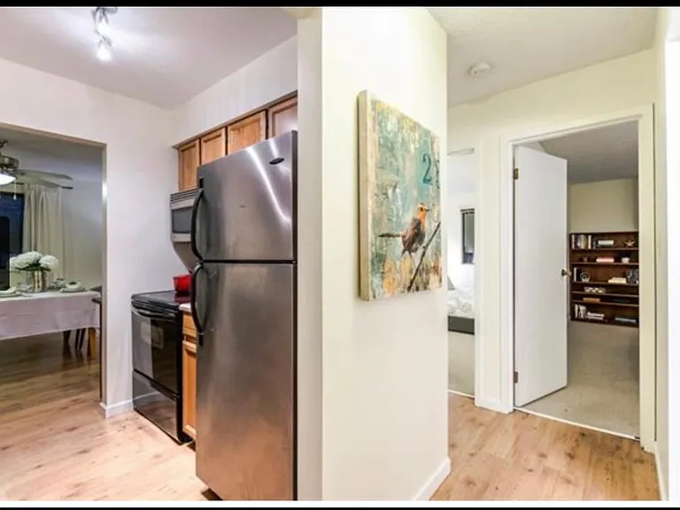 1422 E 3rd Ave #206 — Photo 3