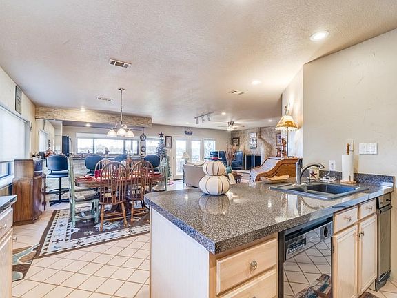5th image of 208 Sherwood Shore Dr