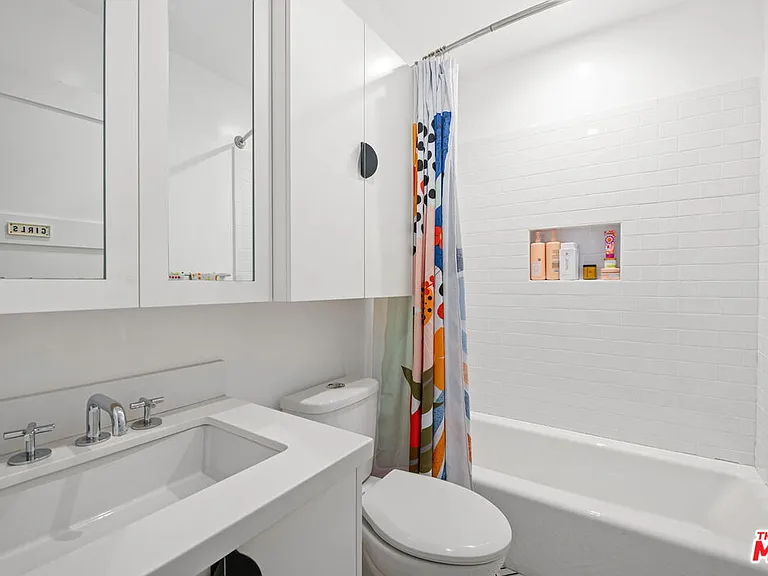 2930 Angus St — Photo 15