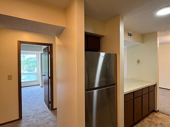 4th image of 8255 Tollgate Rd APT 19