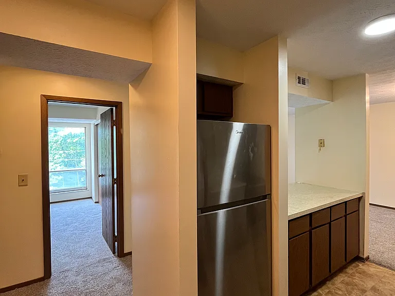 8255 Tollgate Rd #19 — Photo 4