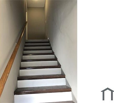 2nd image of 11 Castleton Ave Floor 2