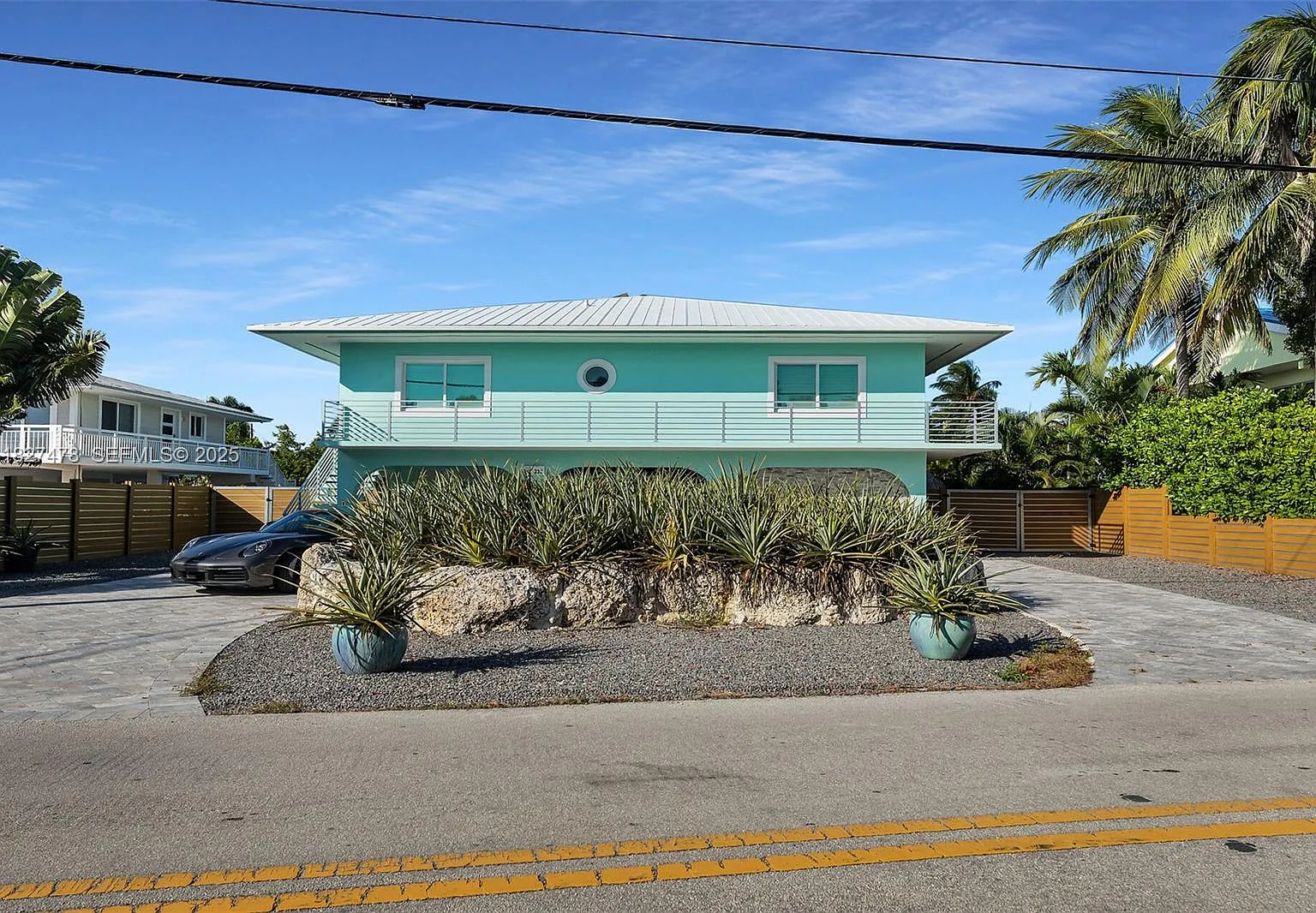 Plantation Island — Photo 2