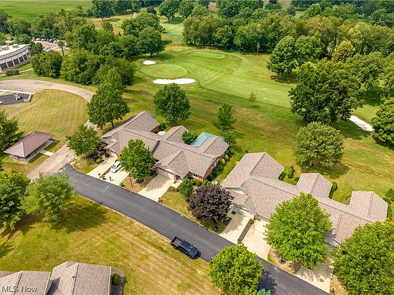 4th image of 105 Oakmont Dr