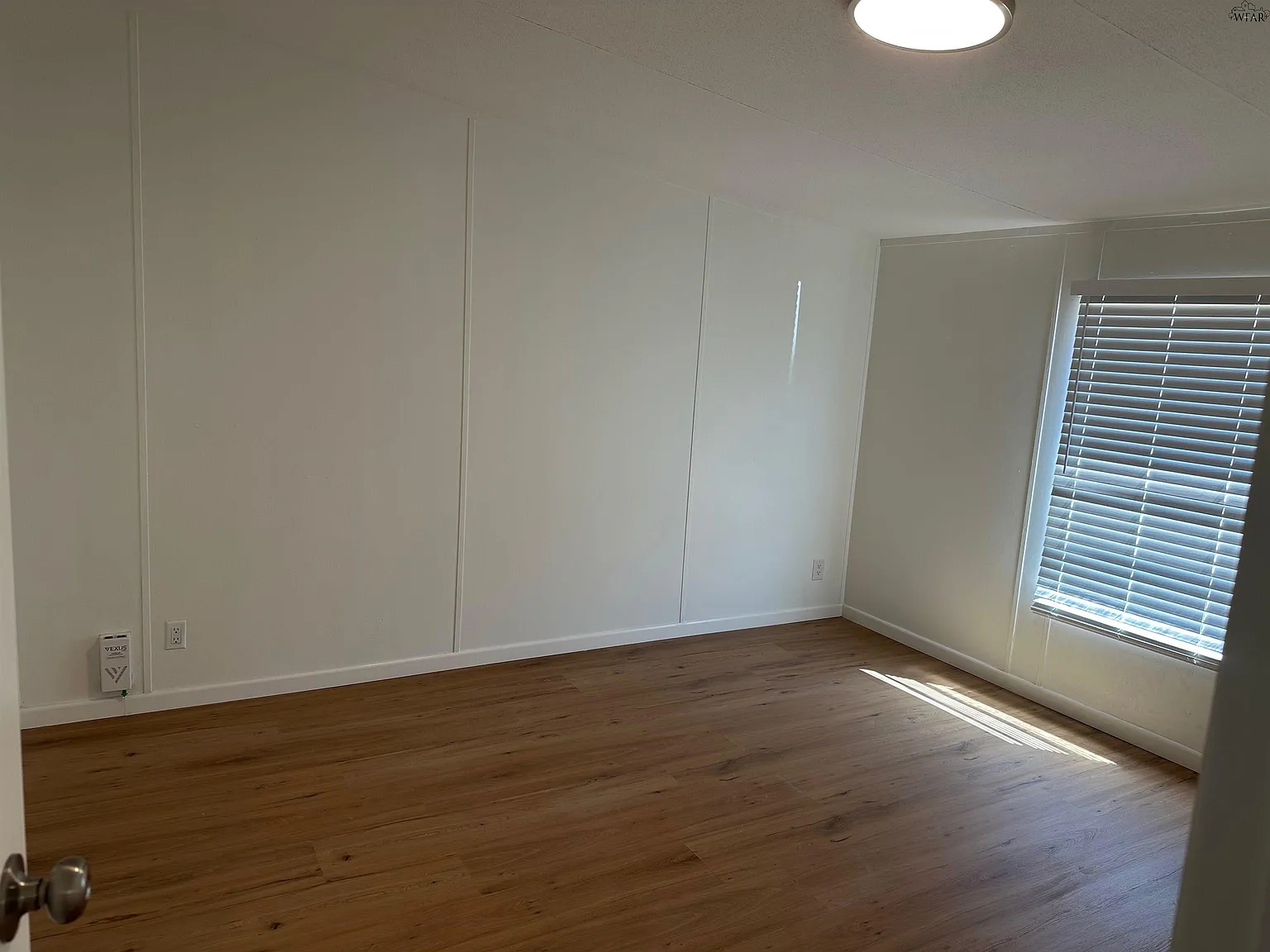 3 bed, 2.0 bath, 1080 sqft, $1,295 — Photo 4