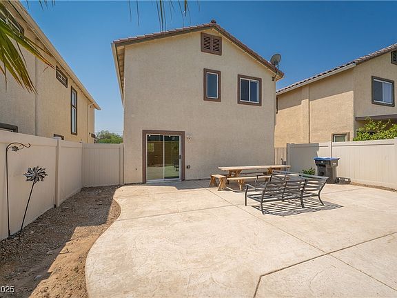 5th image of 6534 Blessed Thistle Ave