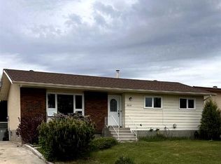 1614 S 3rd Ave, Wainwright, AB T9W1J3