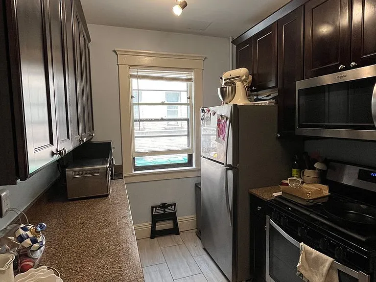 2409 Fremont Ave S — Photo 7