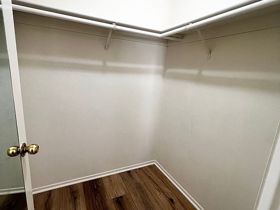 5th image of 3340 Honolulu Ave #10