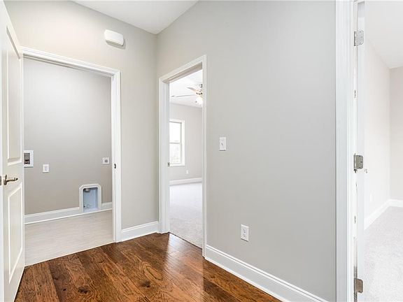4th image of 3260 Academy Dr #103