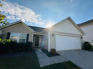 136 Hidden Lakes Rd, Statesville, NC 28677