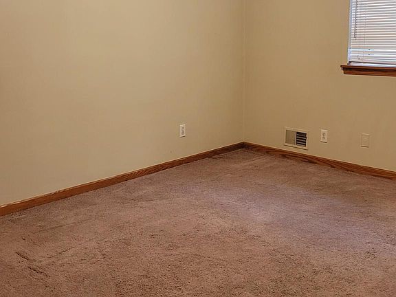 2nd image of 604 Wissner Ave