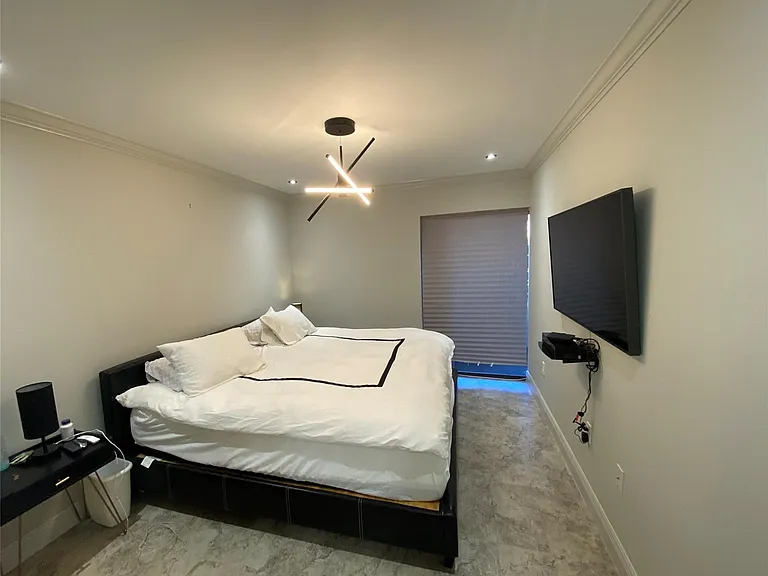4040 N Hills Dr #5 — Photo 3