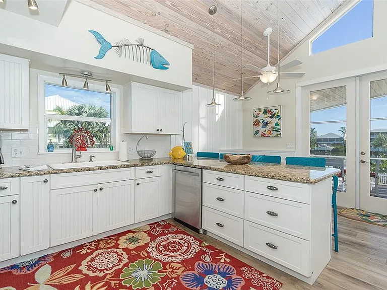 210 Bocilla Dr — Photo 22