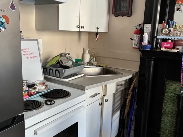 320 Cooper St, Ottawa, ON