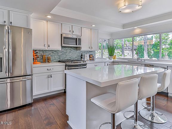 4th image of 1069 S Barrow Ct