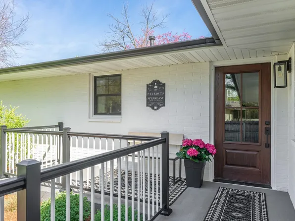 2921 Wishart Dr, Rockford, IL 61114