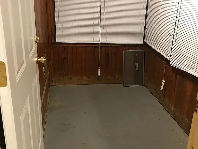1021 E Memorial Dr — Photo 6