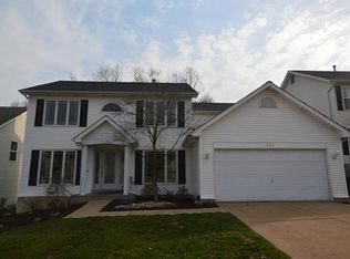 624 Canary Estates Dr, Ballwin, MO 63021