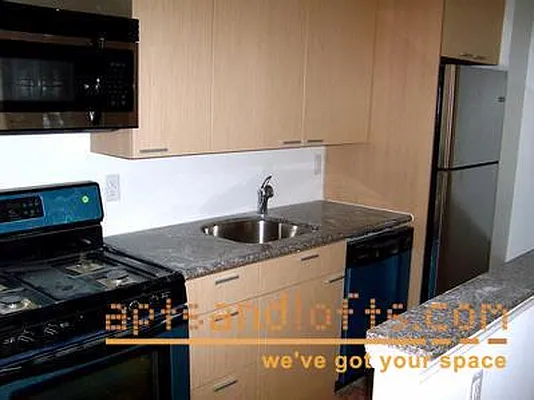 Rented by aptsandlofts.com | media 21