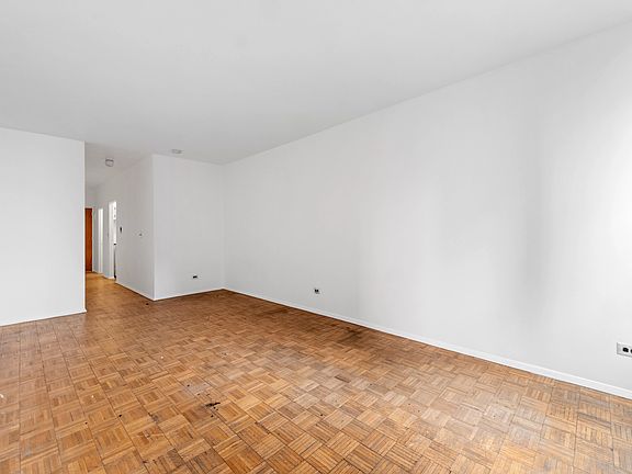 2nd image of 3 Hanover Sq APT 6K