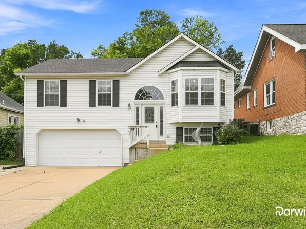 7831 Clevedon St, Saint Louis, MO 63123