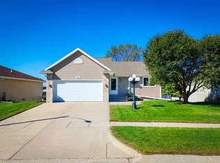 1231 Blue Stem Cir, Norfolk, NE 68701