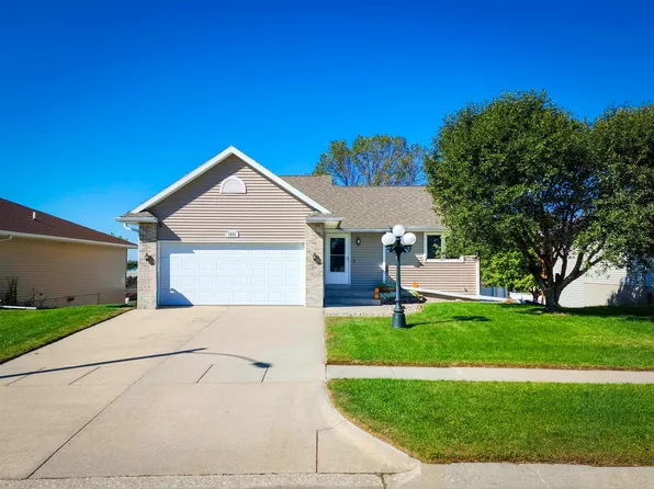1231 Blue Stem Cir, Norfolk, NE 68701