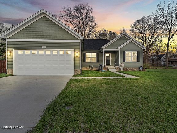 3rd image of 7323 Browns Ln