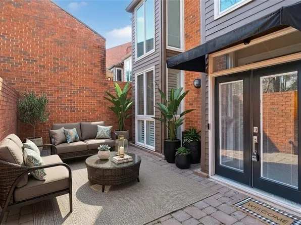 1 Willow Gln, Atlanta, GA 30342