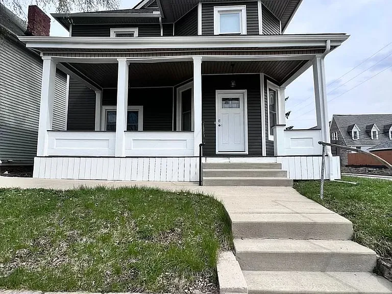 166-170 Dakota Ave — Photo 3