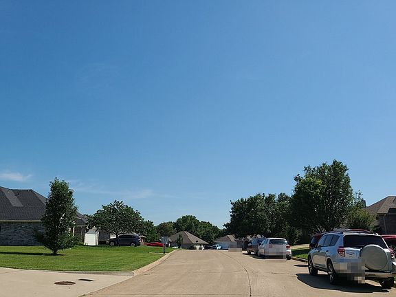 4th image of 1709 Northbrook Ln