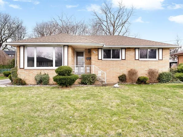 1675 Campbell Ave, Windsor, ON N9B 2K5