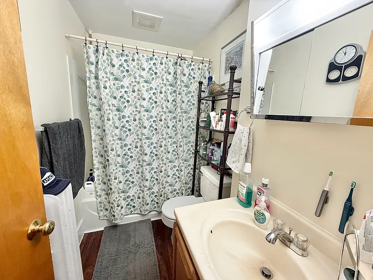 158 Lowell St #1 — Photo 10