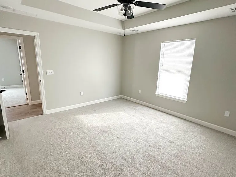 1612 Green Valley Cir — Photo 6